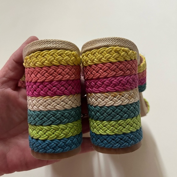 Gianni Bini multi colored round high heeled sandals size 8.5 - Picture 3 of 5